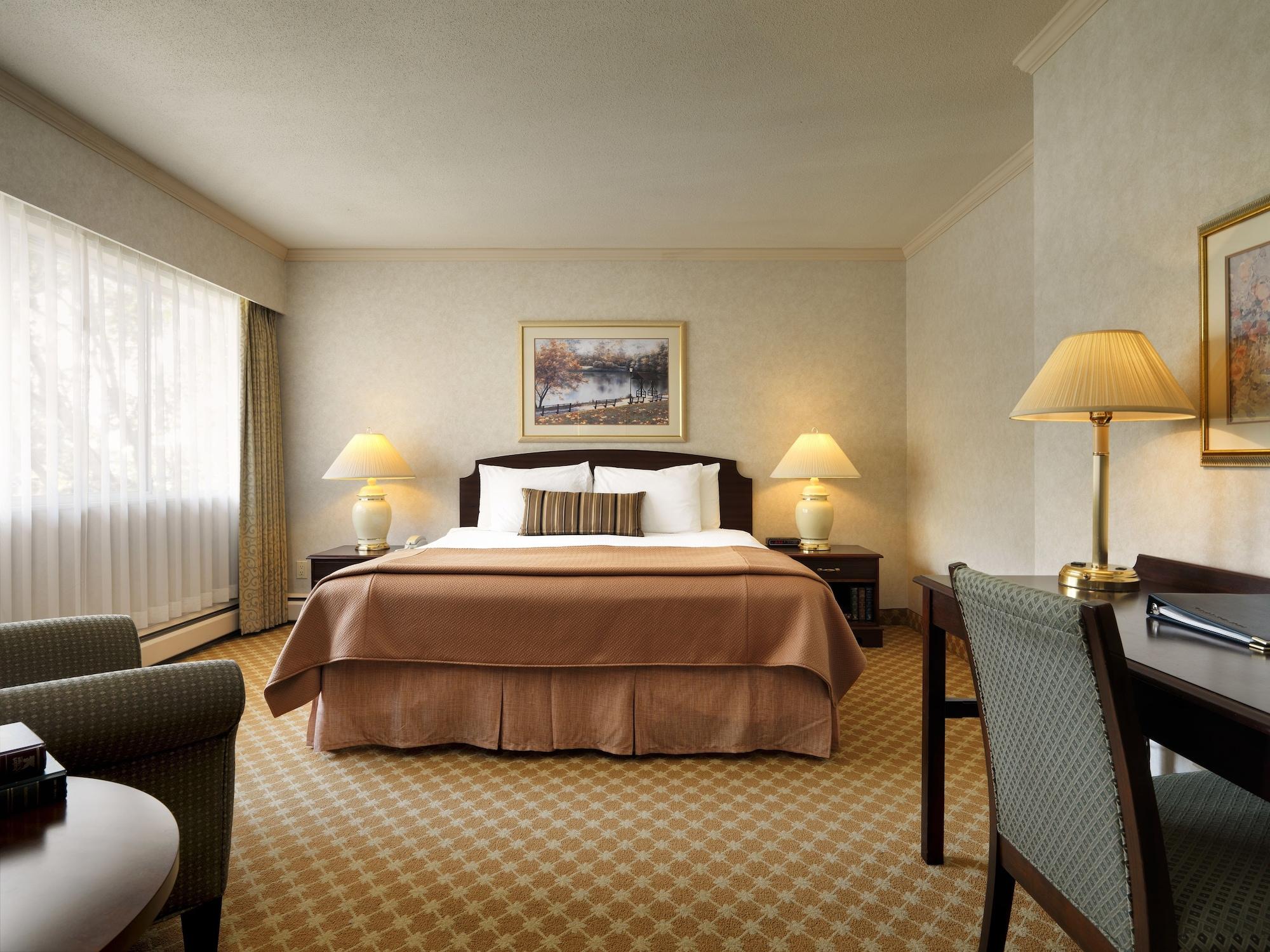 Royal Scot Hotel & Suites Виктория Экстерьер фото
