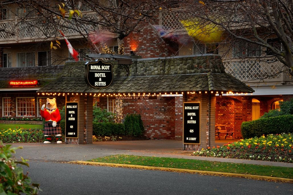 Royal Scot Hotel & Suites Виктория Экстерьер фото
